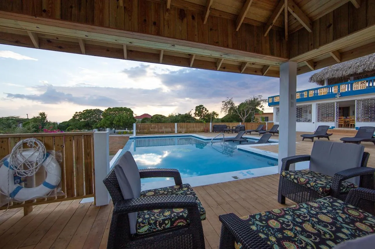Butterfly Hill Villa & Studio Apartment