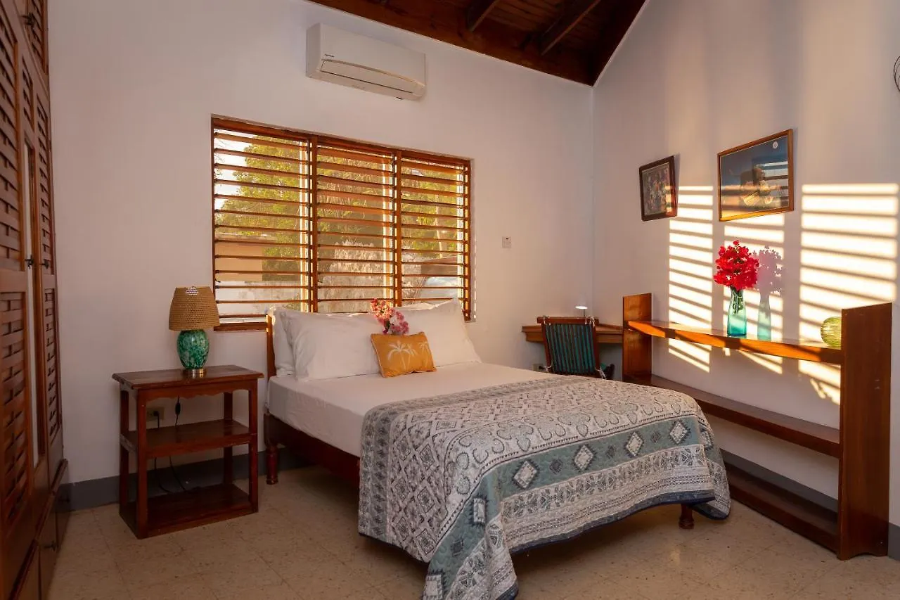 Butterfly Hill Villa & Studio Apartment 0*, Treasure Beach Jamaica