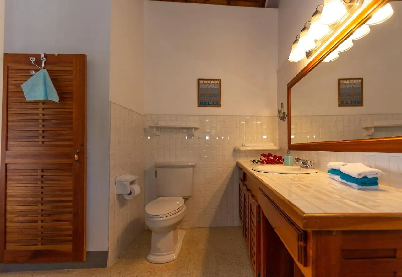 Butterfly Hill Villa & Studio Apartment